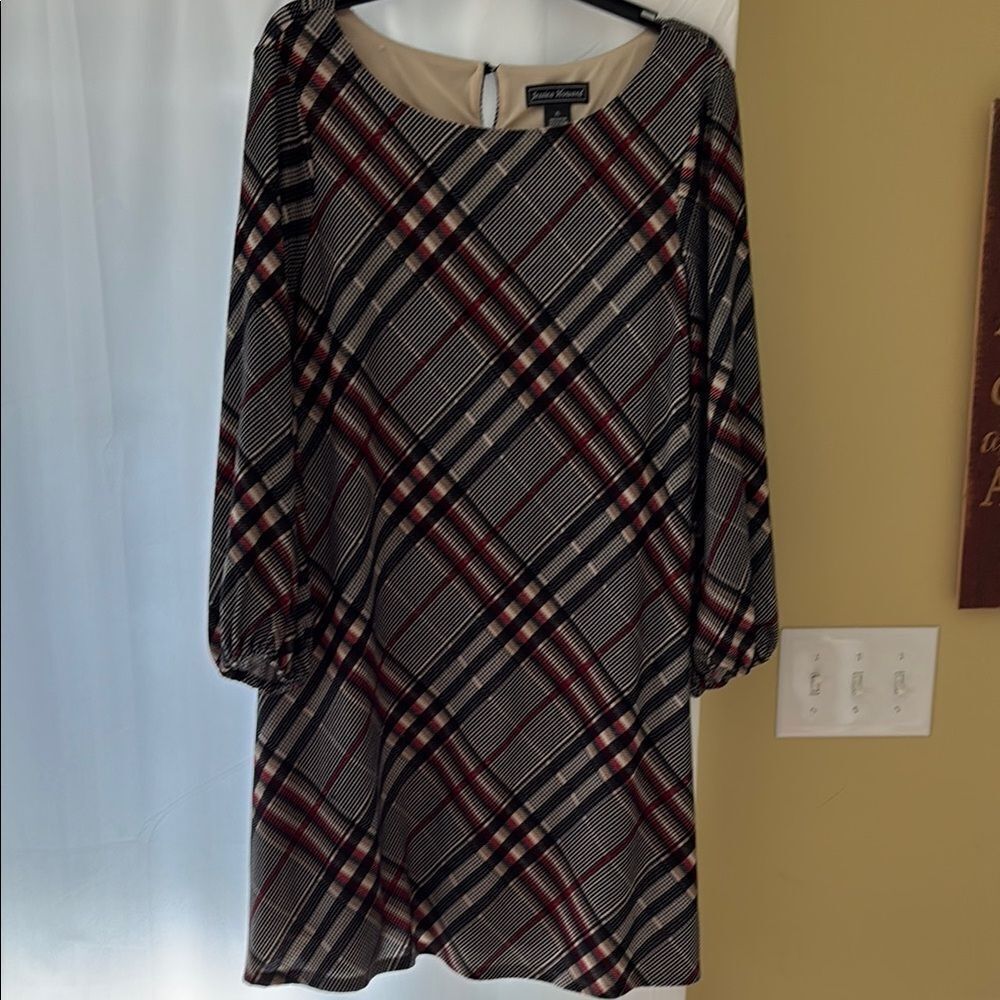 Jessica Howard Black/Red/Tan plaid Sheath Dress 3/4 Cuffed Sleeves